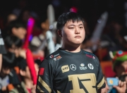 QYG-包含Uzi迎来二十赛季高光表现，瑞士队球迷沸腾！的词条