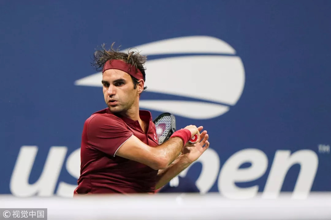 费德勒在皇家马德里比赛中持续失利,领先优势明显引发热议!赢得满堂喝彩 费德勒在皇家马德里比赛中持续失利,领先优势明显引发热议!赢得满堂喝彩