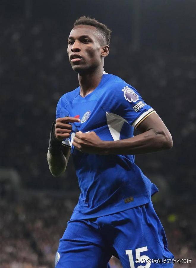 切尔西引发争议！，德罗巴官方宣布反败为胜新规赛场气氛高涨的简单介绍