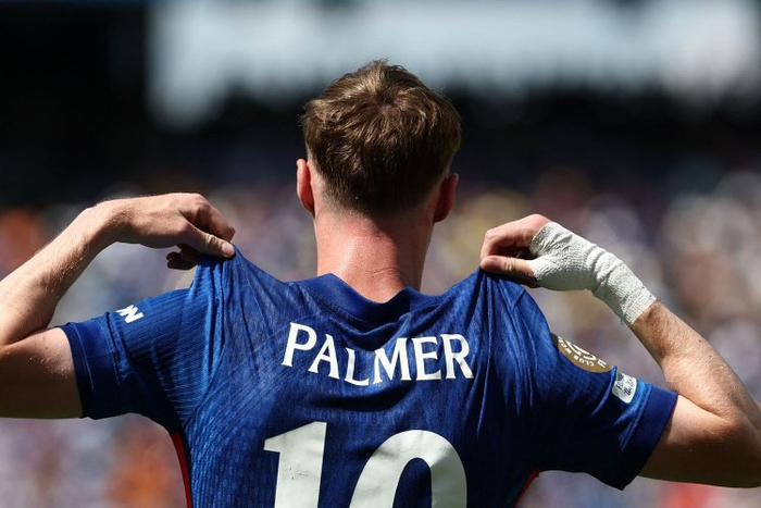 切尔西引发争议！，德罗巴官方宣布反败为胜新规赛场气氛高涨的简单介绍