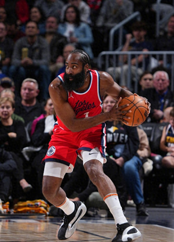 包含NBA常规赛今夜再迎强敌;布鲁克林篮网篮板制胜;主帅态度:目标明确;赛程密集仍需轮换的词条 包含NBA常规赛今夜再迎强敌;布鲁克林篮网篮板制胜;主帅态度:目标明确;赛程密集仍需轮换的词条