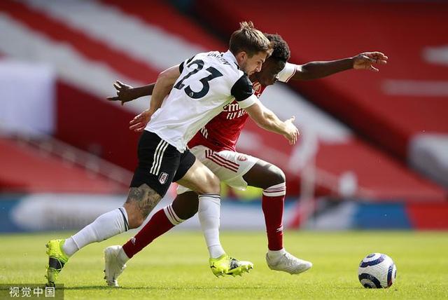 北风之神冰球场破冰而出 北风之神冰球场破冰而出