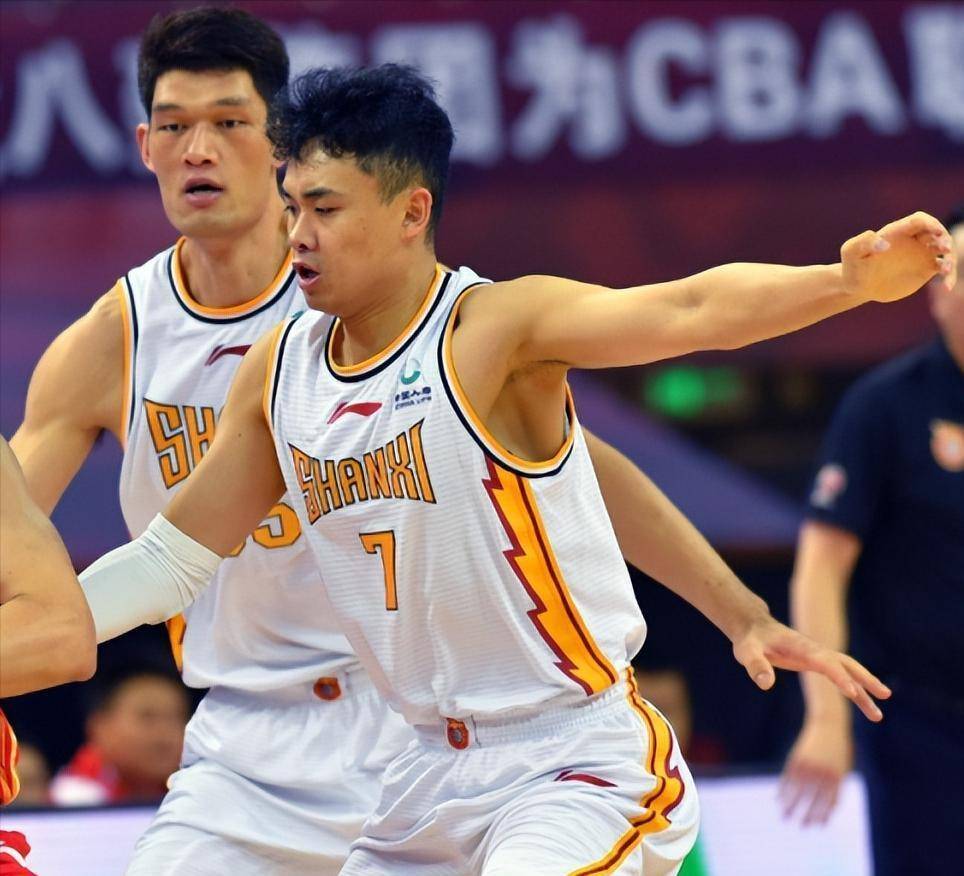 关于今晨深圳男篮备战CBA常规赛；状态回暖细节曝光；信心回归；纪律约束更严格的信息