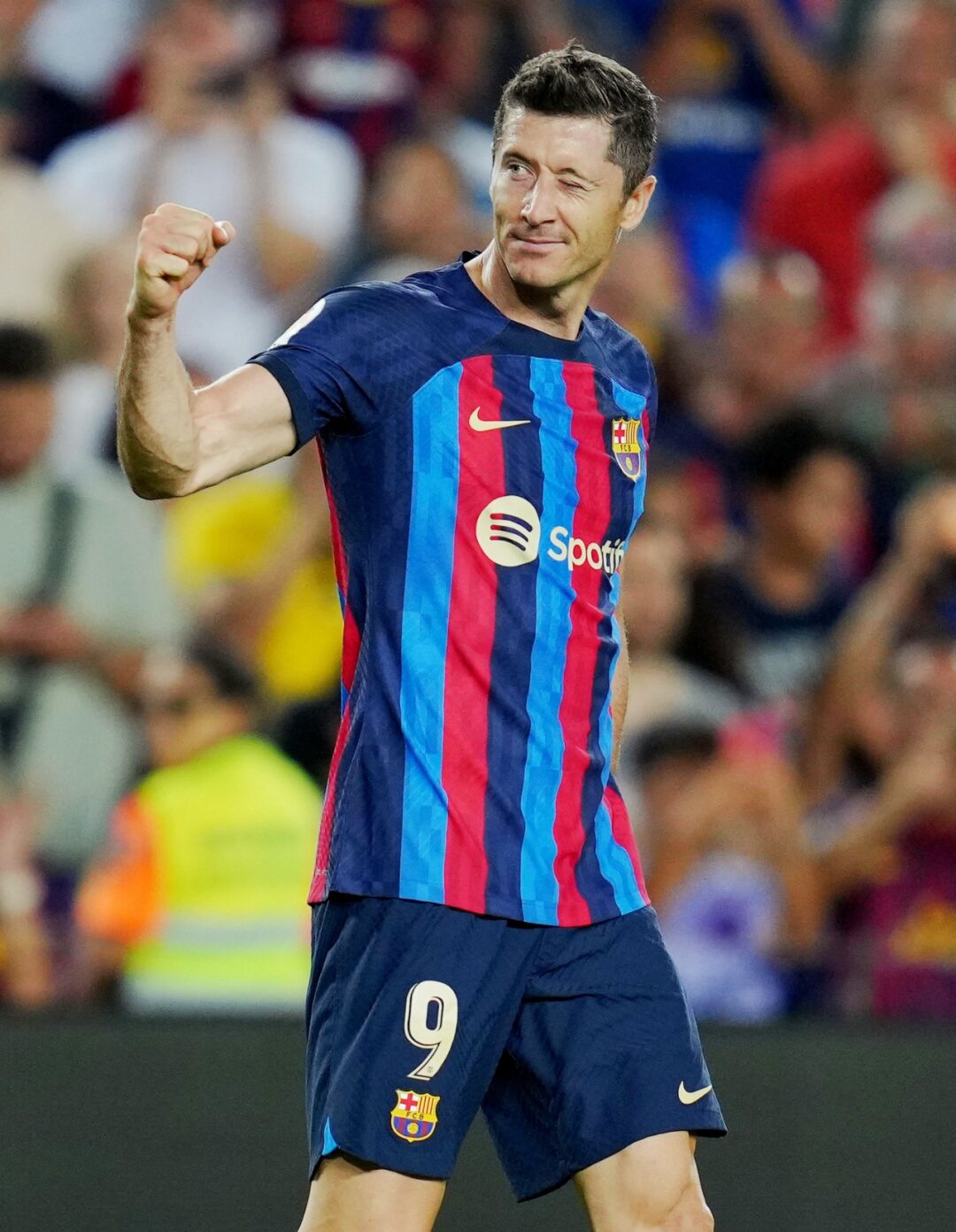 关于莱万多夫斯基新星关键助攻表现惊艳,公牛未来可期!的信息 关于莱万多夫斯基新星关键助攻表现惊艳,公牛未来可期!的信息